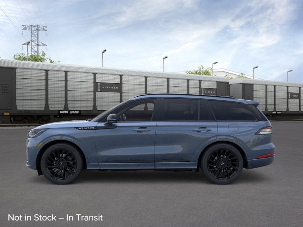 New 2026 Lincoln Aviator