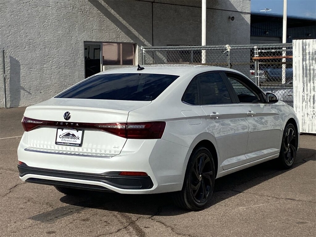 New 2025 Volkswagen Jetta 1.5T SE Sedan