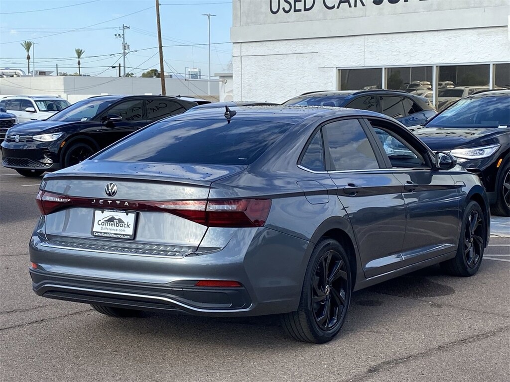 New 2025 Volkswagen Jetta 1.5T SE Sedan