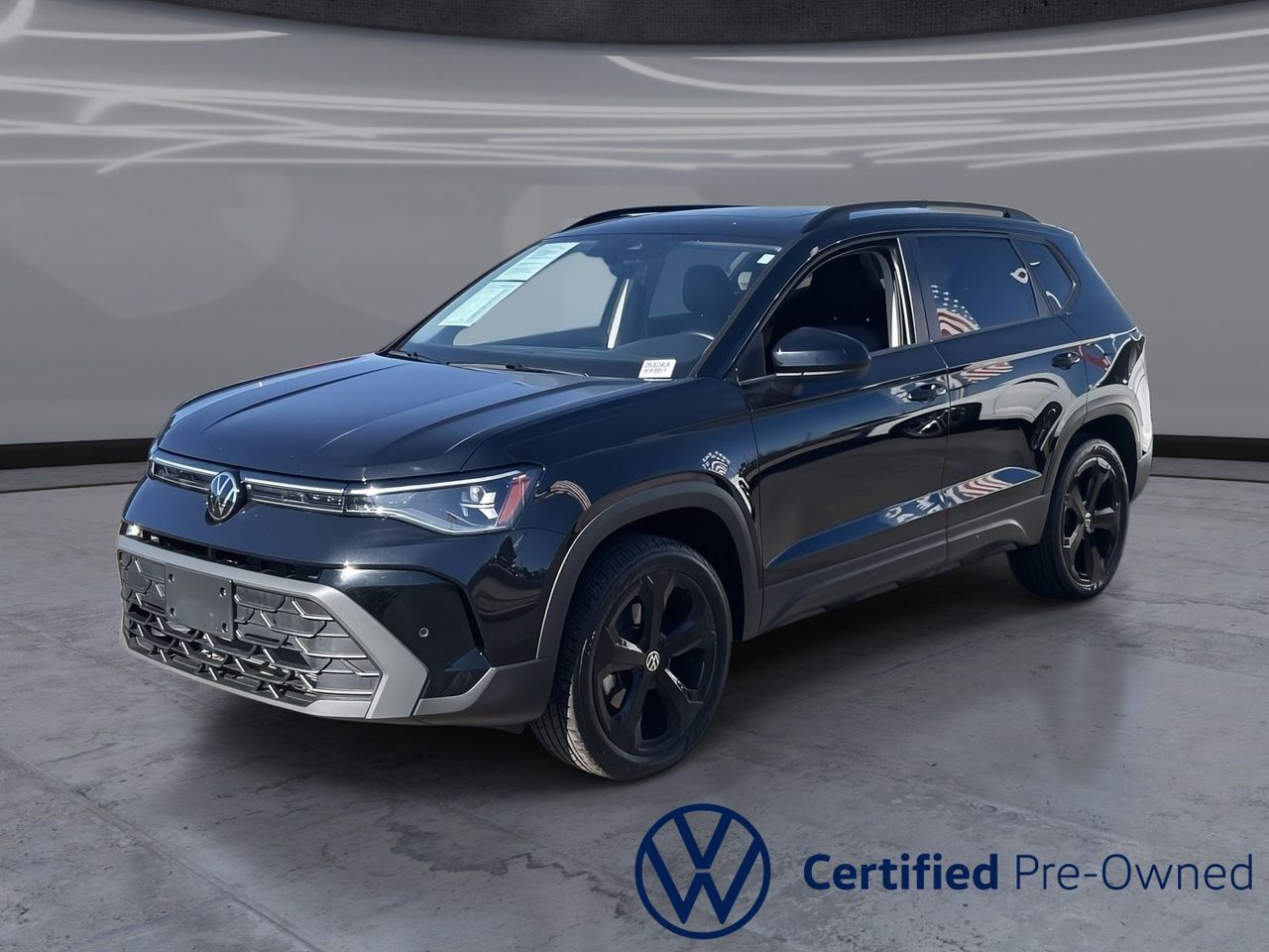 2025 Volkswagen Taos 1.5T SE Black 4Motion's photo