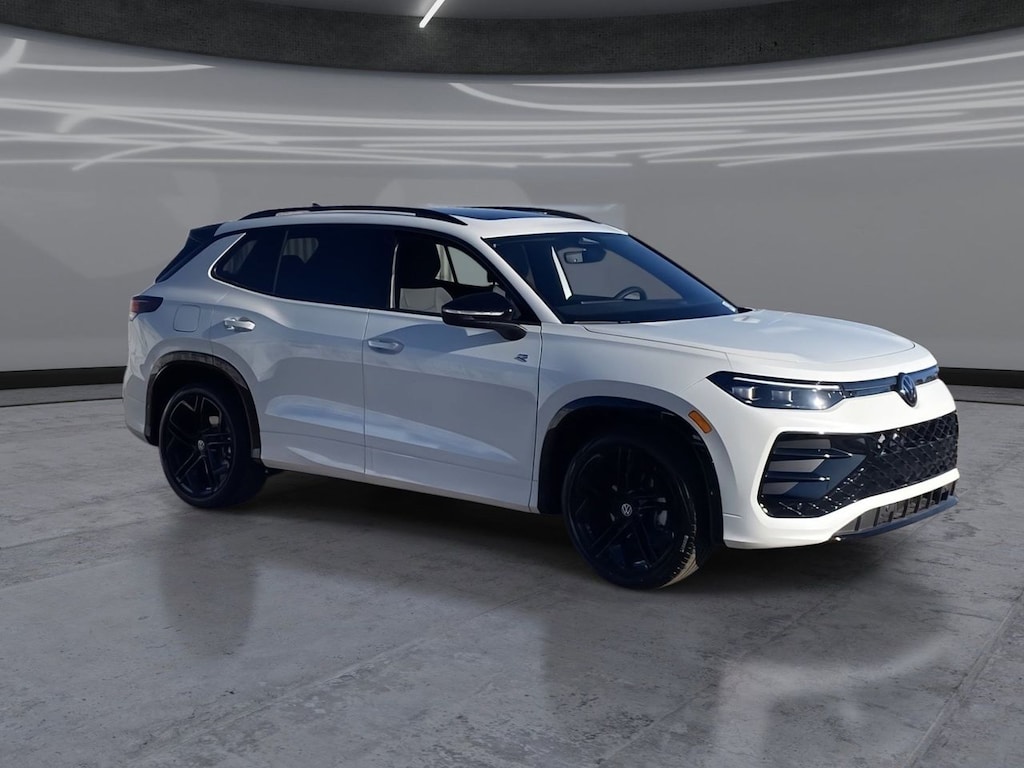 New 2026 Volkswagen Tiguan 2.0T SE R-Line Black SUV