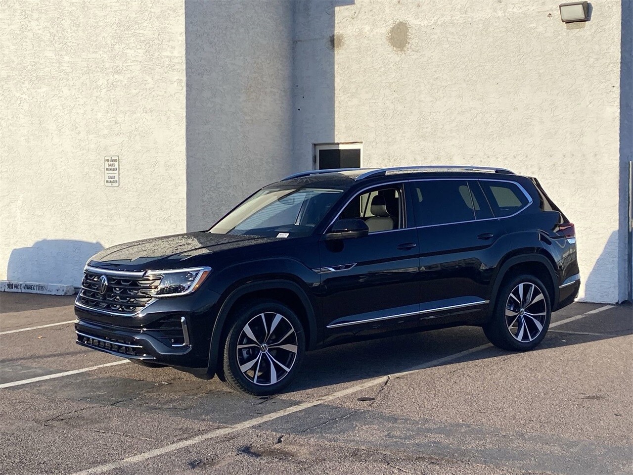 2026 Volkswagen Atlas SEL Premium R-Line photo 4