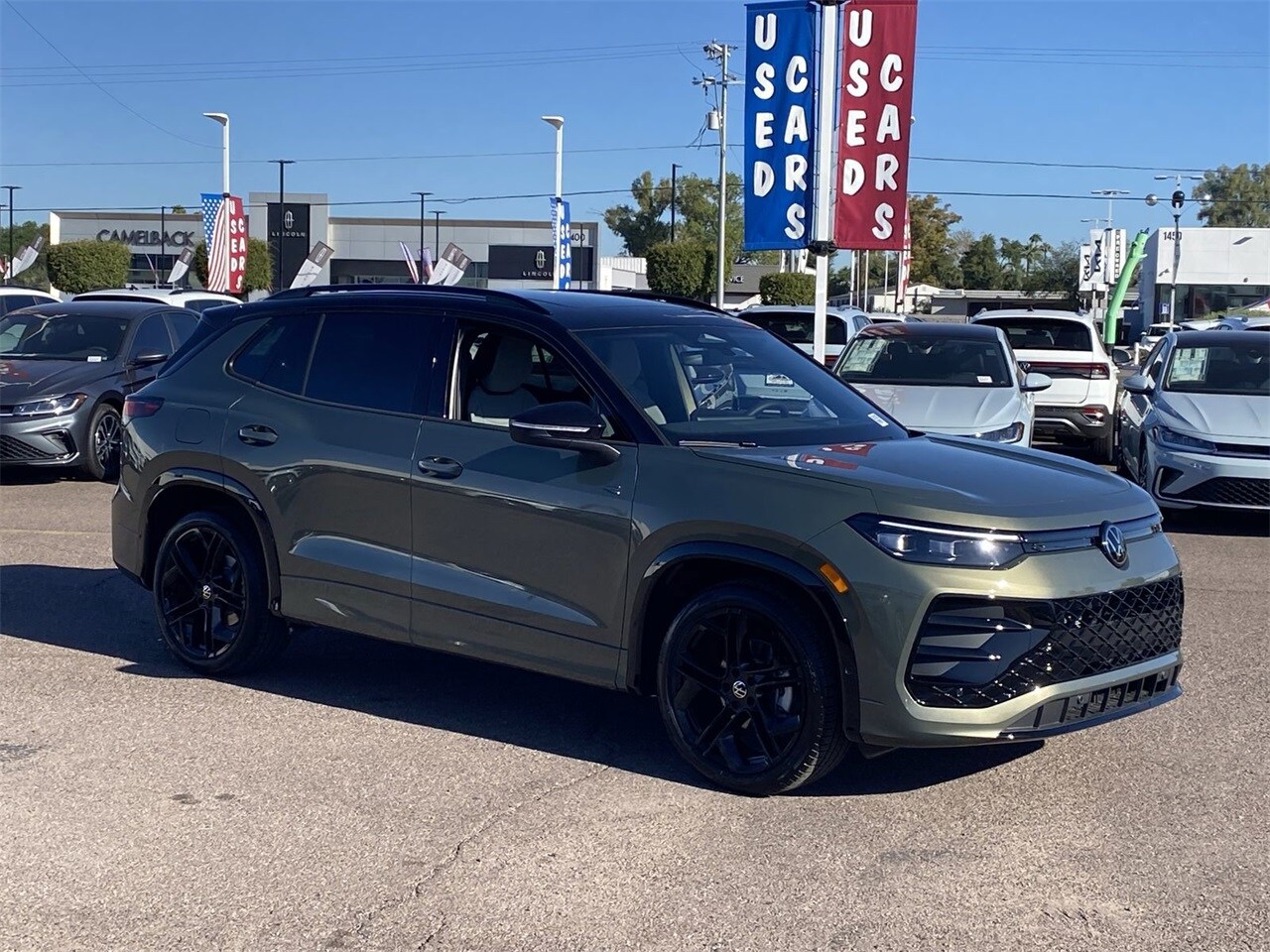 2025 Volkswagen Tiguan SE R-Line Black photo 2