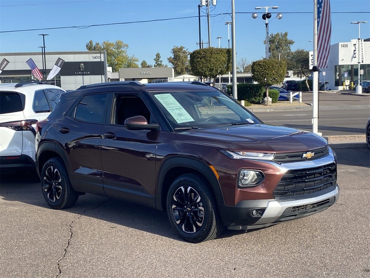 2023 Chevrolet Trailblazer LT photo 2