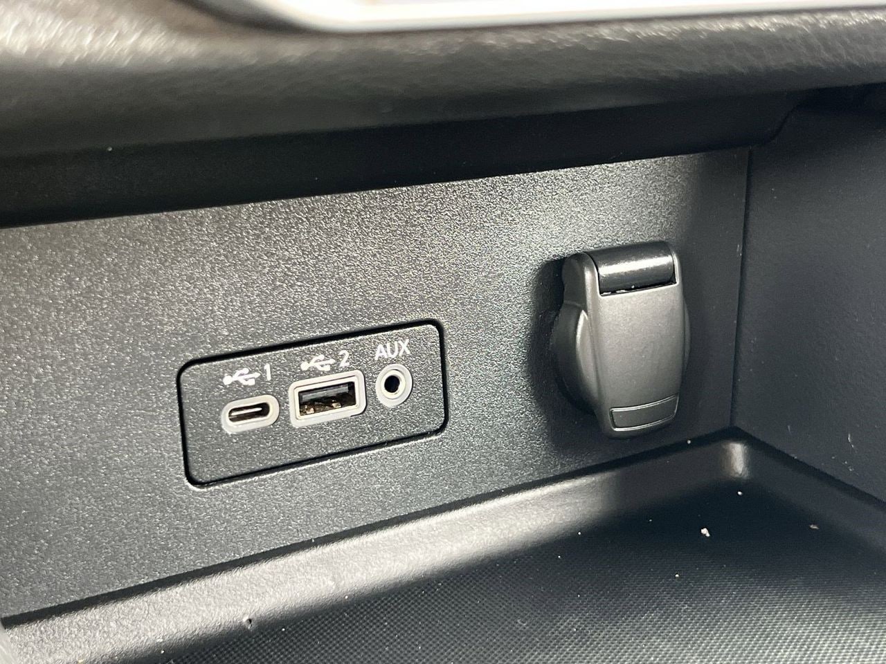2022 Nissan Sentra SV - Photo 26
