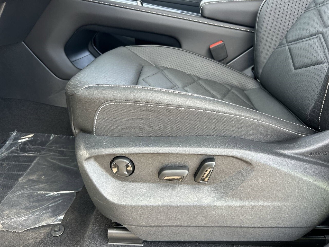 Image 16 of 2025 Volkswagen Atlas
