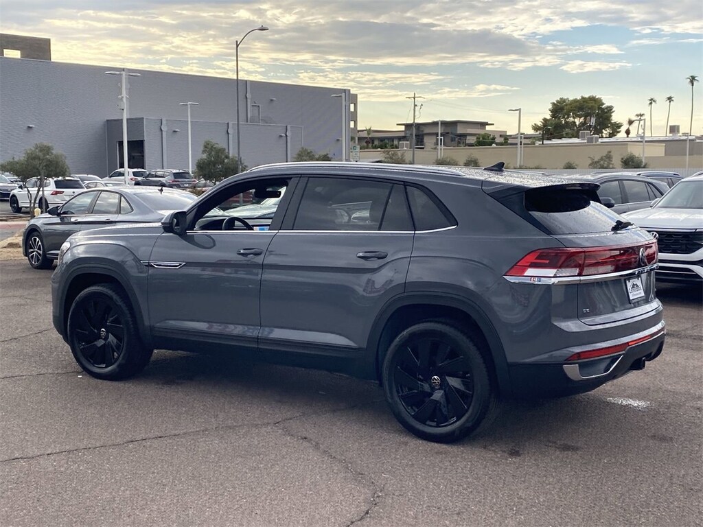 New 2026 Volkswagen Atlas Cross Sport 2.0T SE w/Technology SUV
