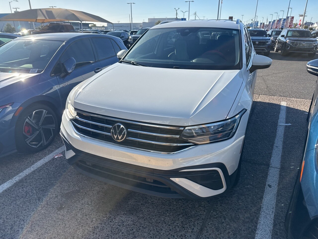 2022 Volkswagen Tiguan SE photo 2