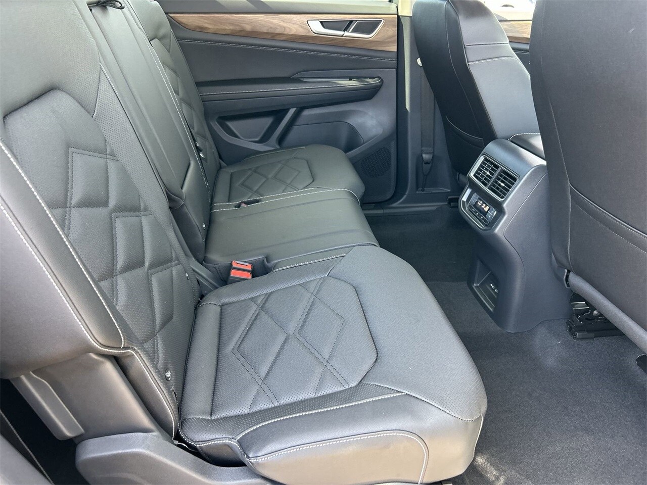 Image 9 of 2025 Volkswagen Atlas