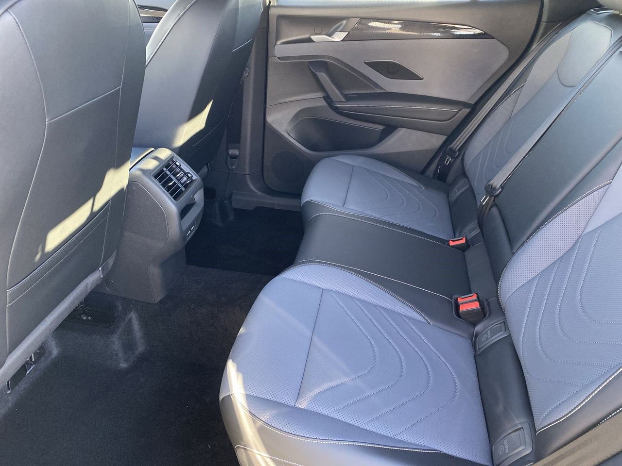 2026 Volkswagen Tiguan SE R-LINE BLACK - Photo 13