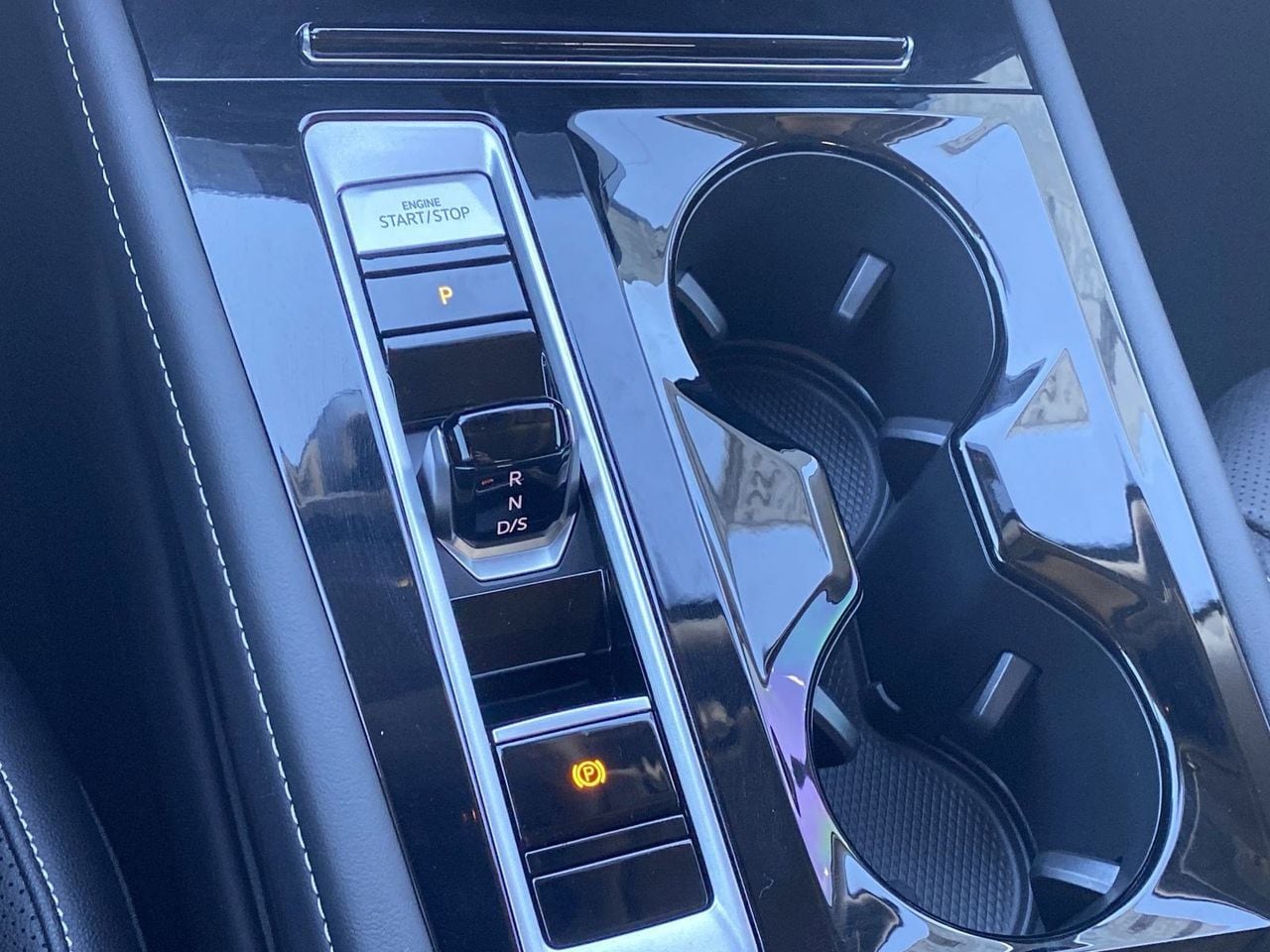 2026 Volkswagen Atlas SE w/Tech - Photo 25