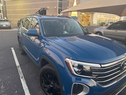 2025 Volkswagen Atlas 2.0T SE w/Technology SUV