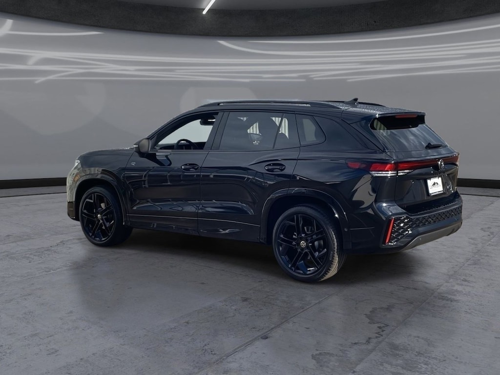 New 2026 Volkswagen Tiguan 2.0T SE R-Line Black SUV