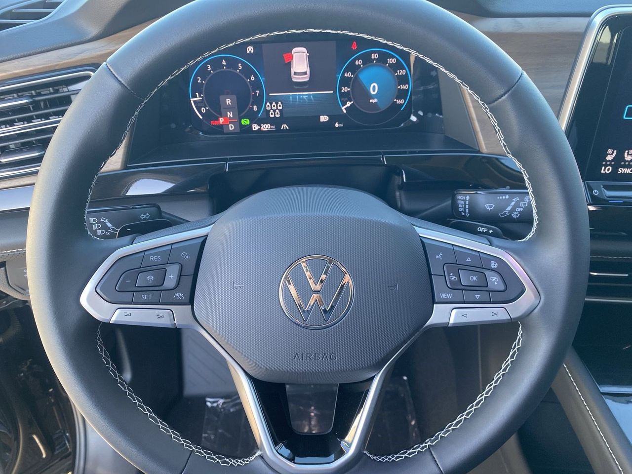 2026 Volkswagen Atlas SE w/Tech - Photo 18