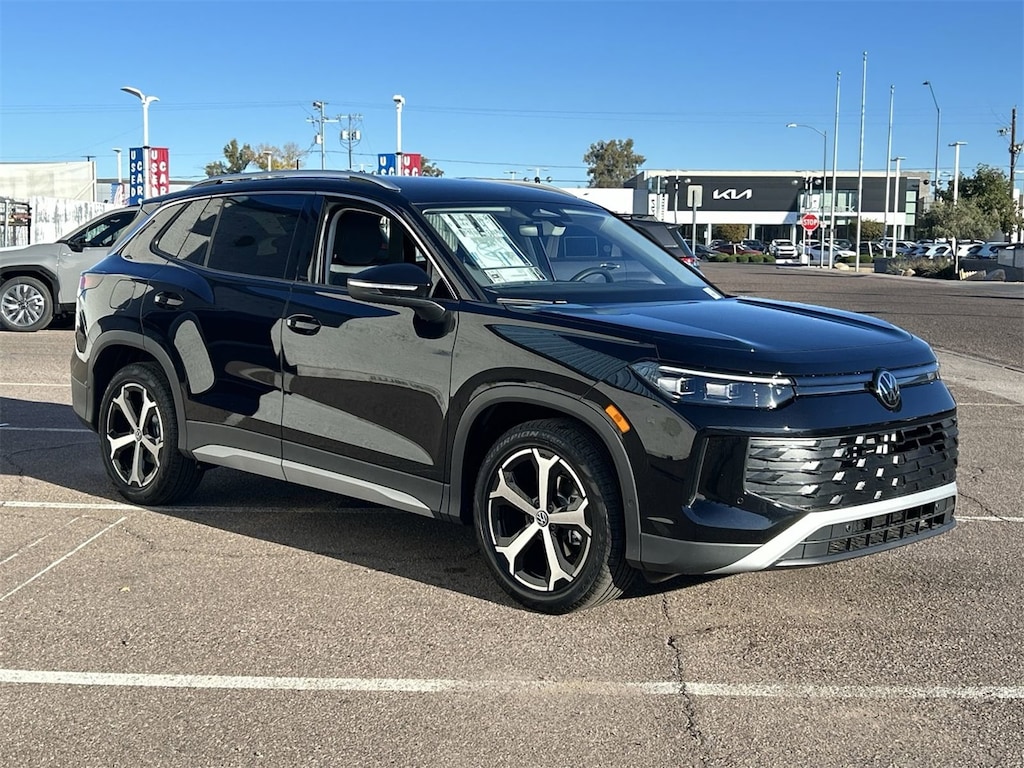 New 2026 Volkswagen Tiguan 2.0T SE SUV