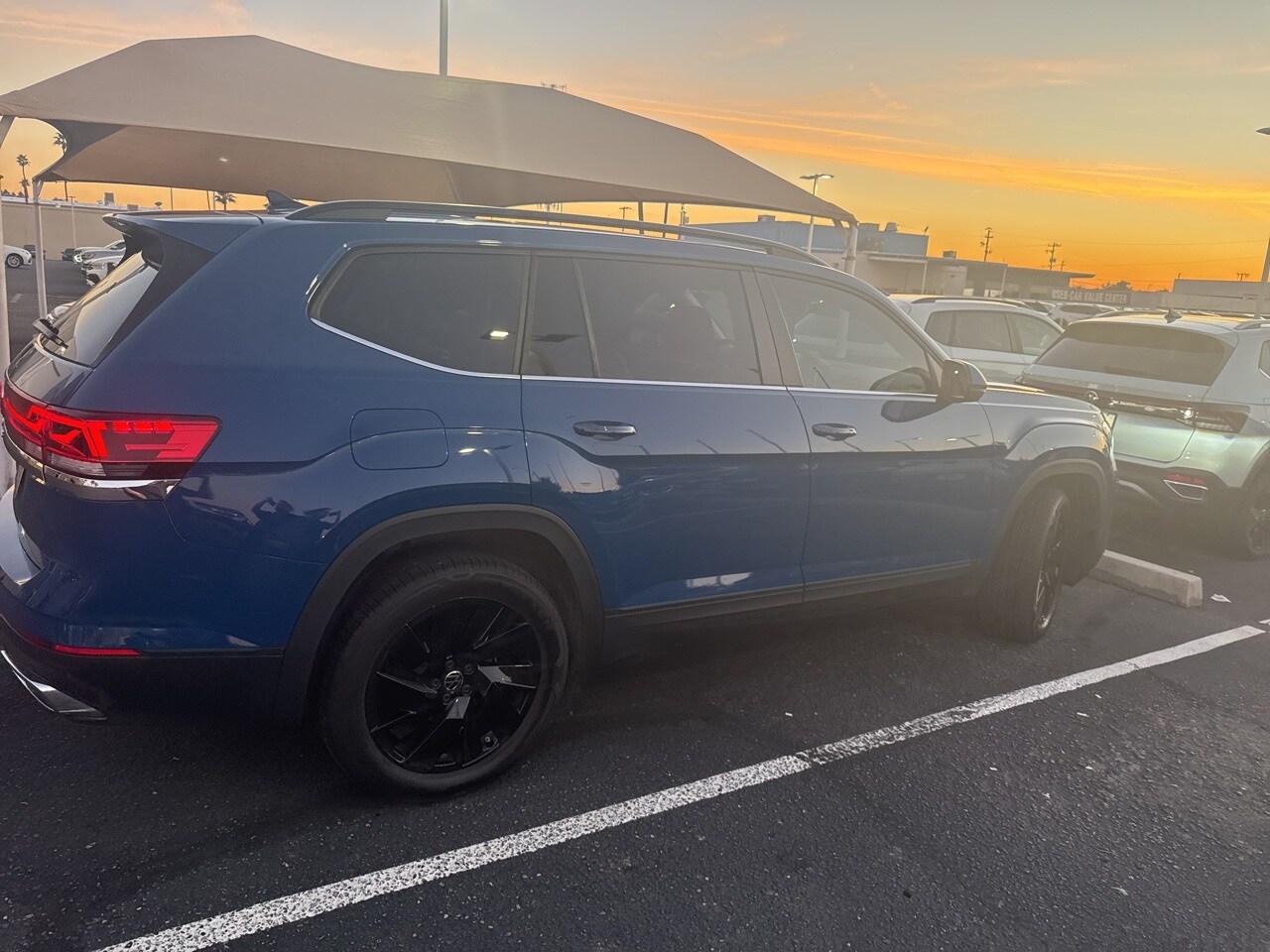 2025 Volkswagen Atlas SE Technology photo 3