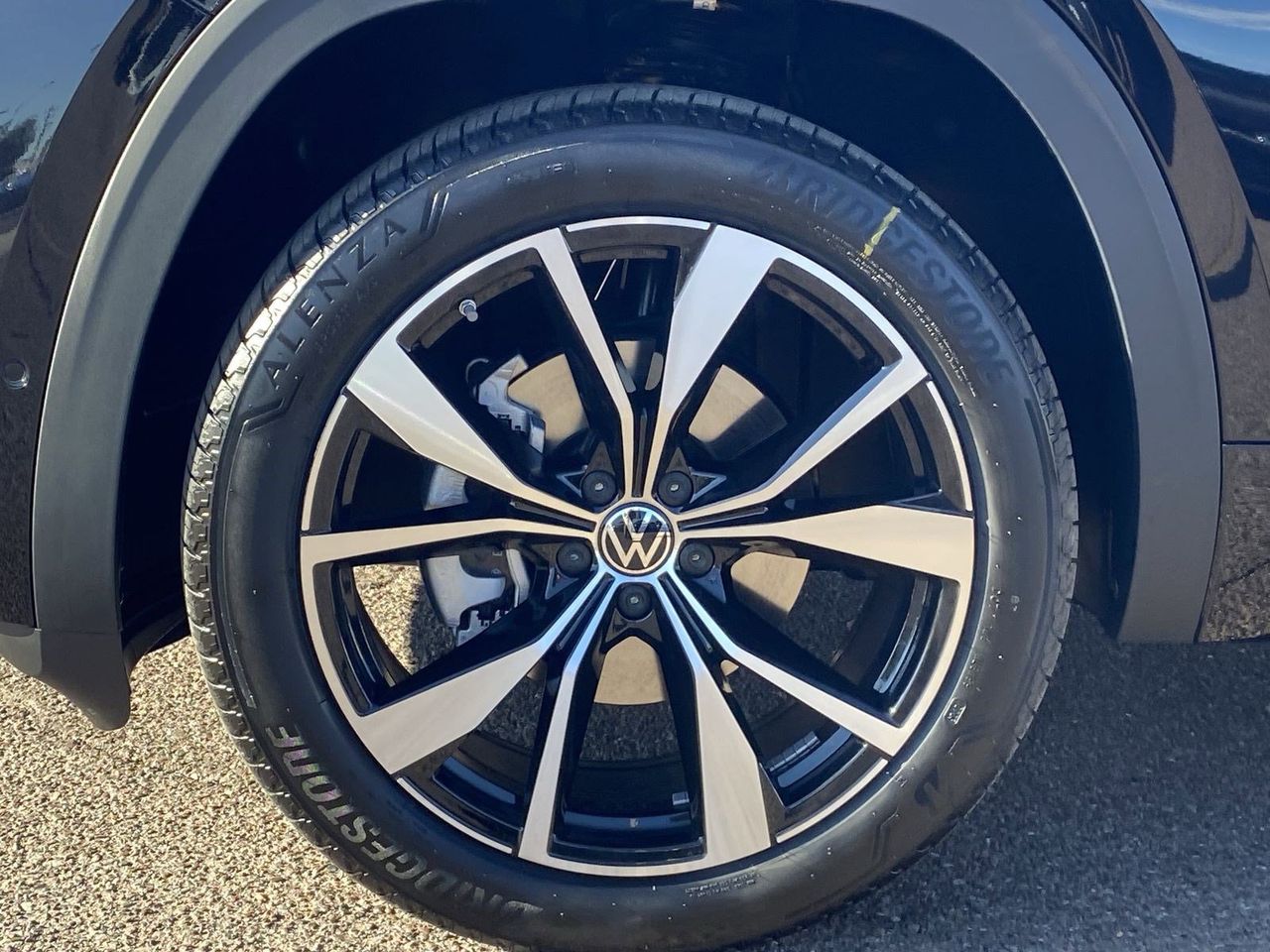 2026 Volkswagen Atlas Cross Sport SEL Premium R-LINE - Photo 6