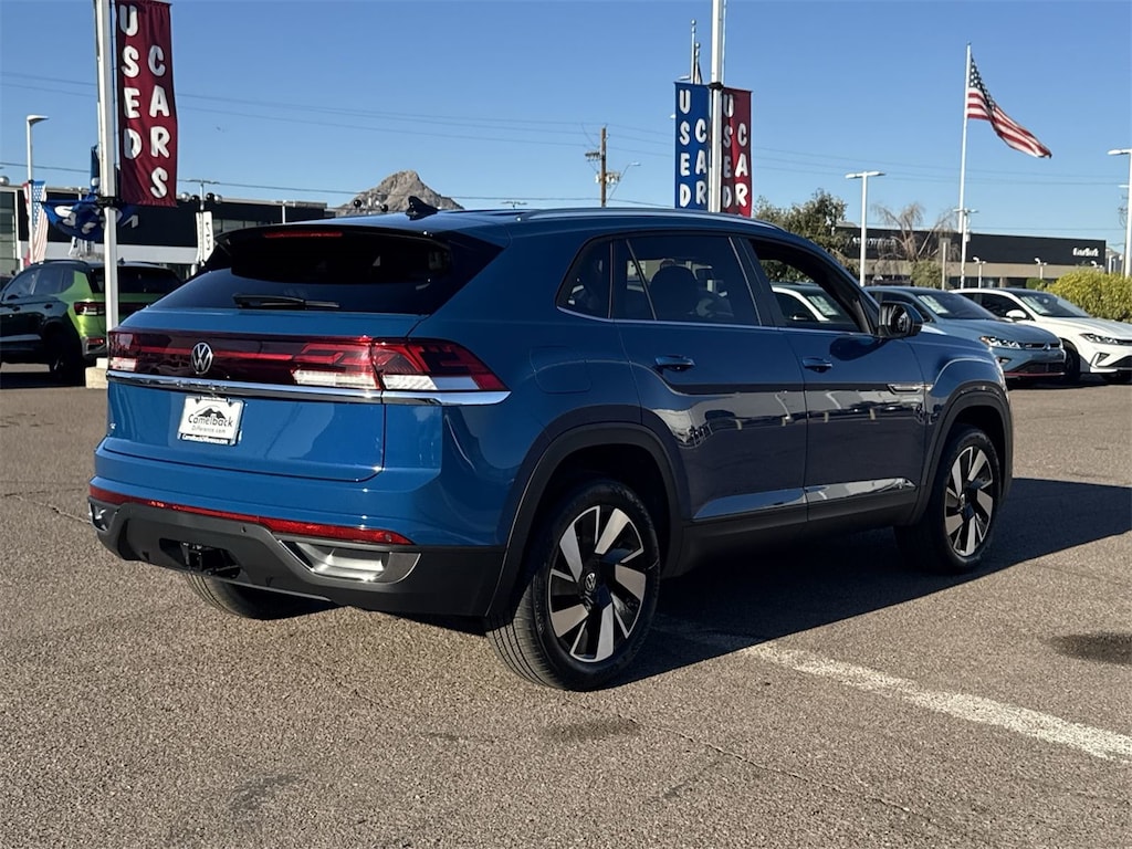 New 2025 Volkswagen Atlas Cross Sport 2.0T SE w/Technology SUV