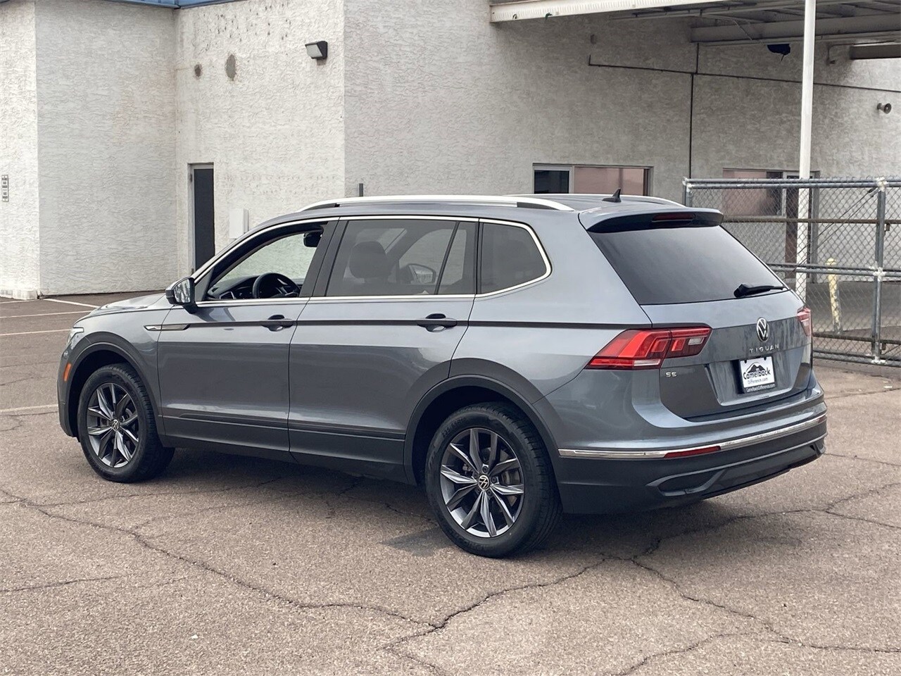 2022 Volkswagen Tiguan SE photo 4