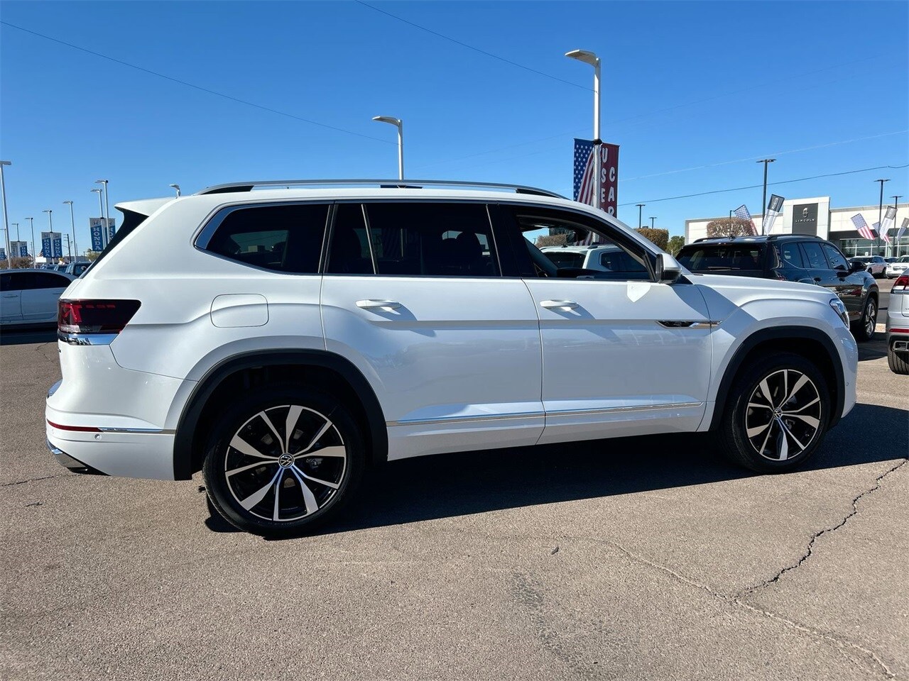 2025 Volkswagen Atlas SEL Premium R-Line photo 3
