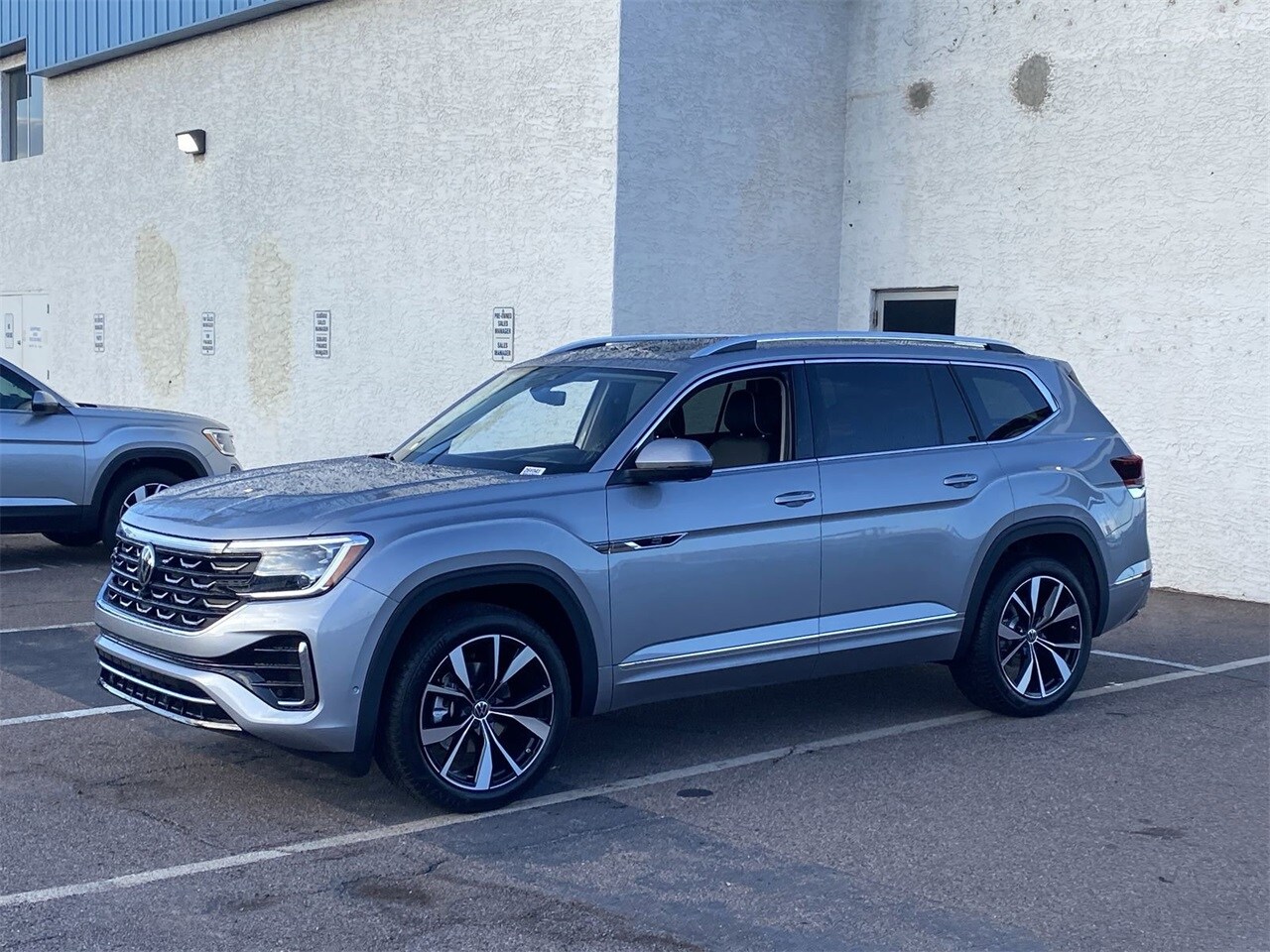 2026 Volkswagen Atlas SEL Premium R-Line photo 3