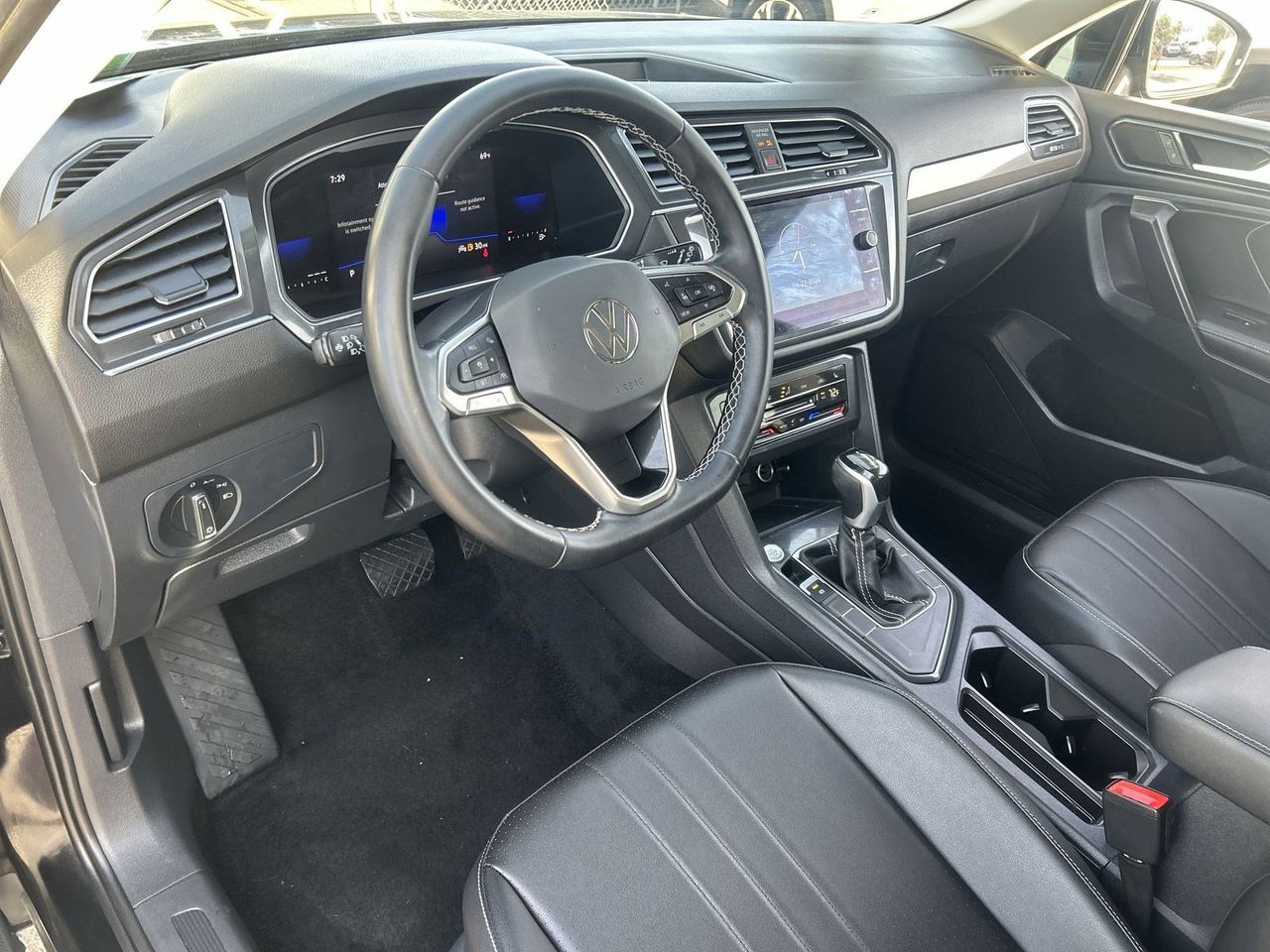 2023 Volkswagen Tiguan SE - Photo 15