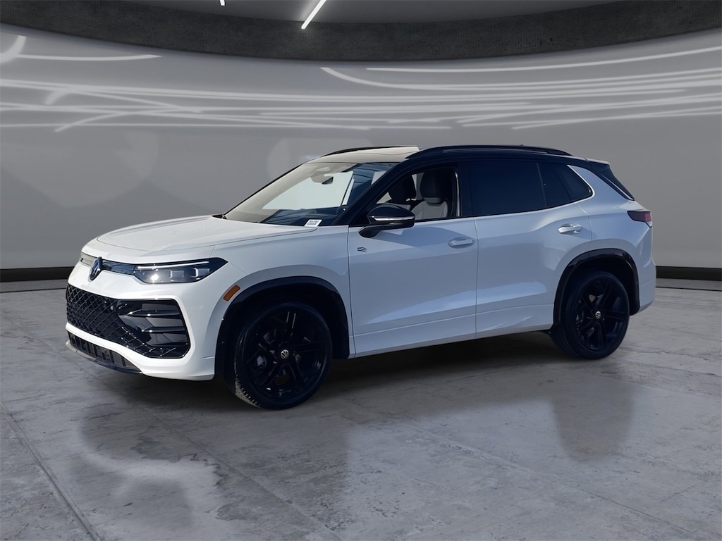 New 2026 Volkswagen Tiguan 2.0T SE R-Line Black SUV