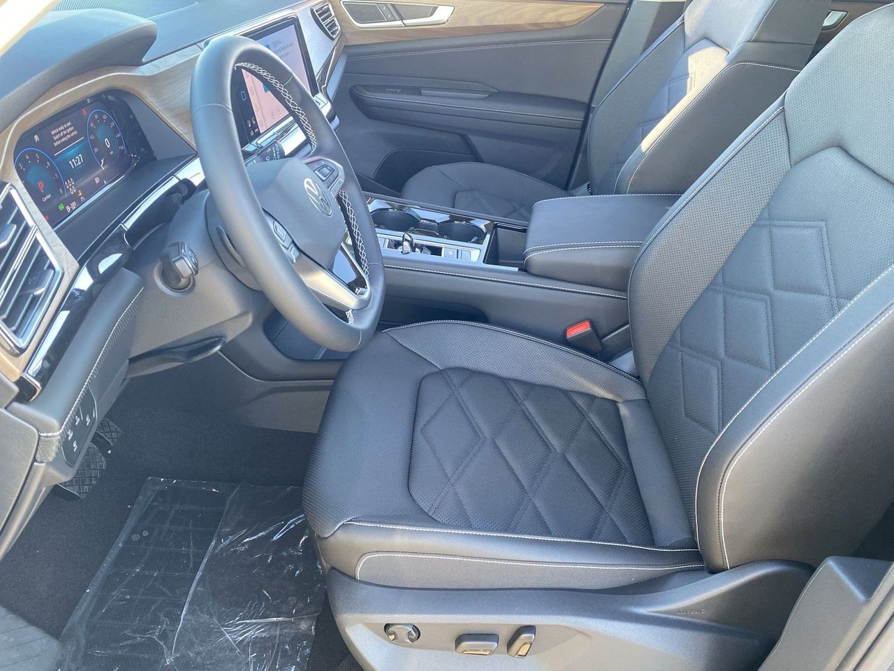 2026 Volkswagen Atlas SE w/Tech - Photo 15