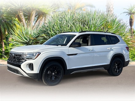 2025 Volkswagen Atlas 2.0T Peak Edition SUV