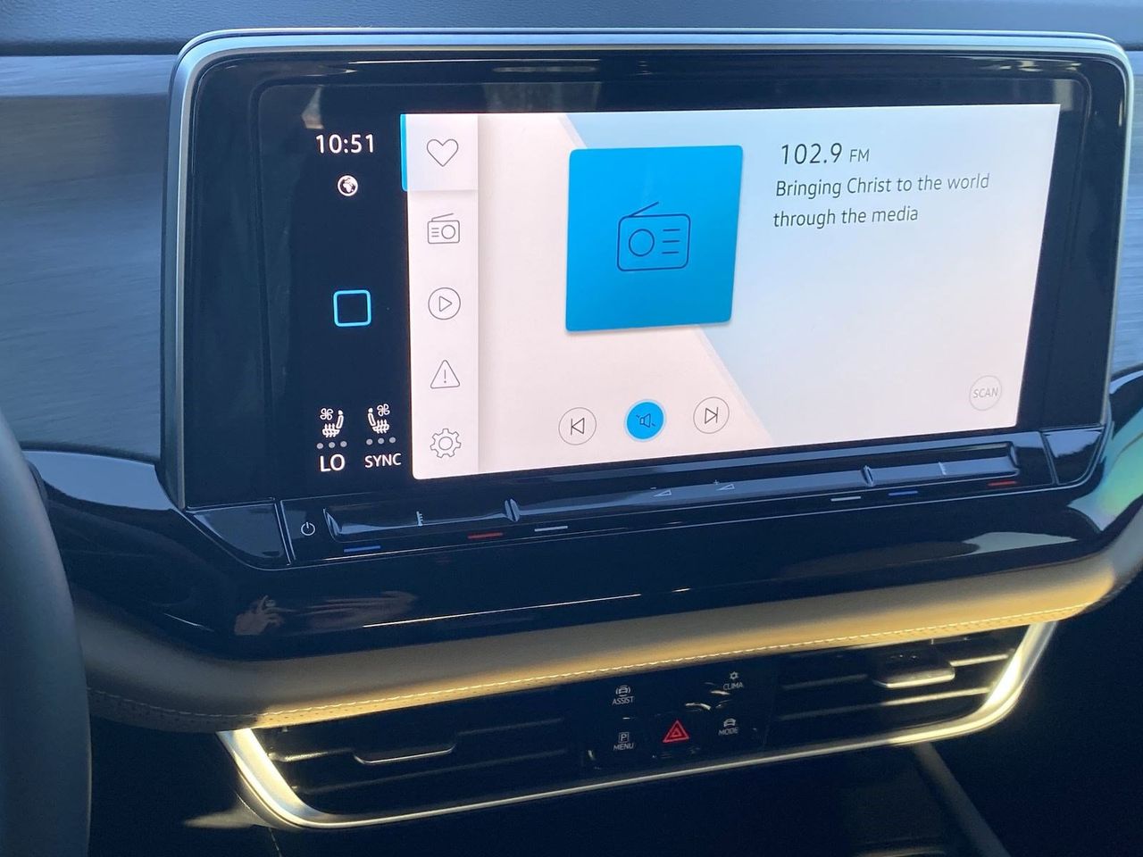 2026 Volkswagen Atlas Cross Sport SE w/Tech - Photo 21