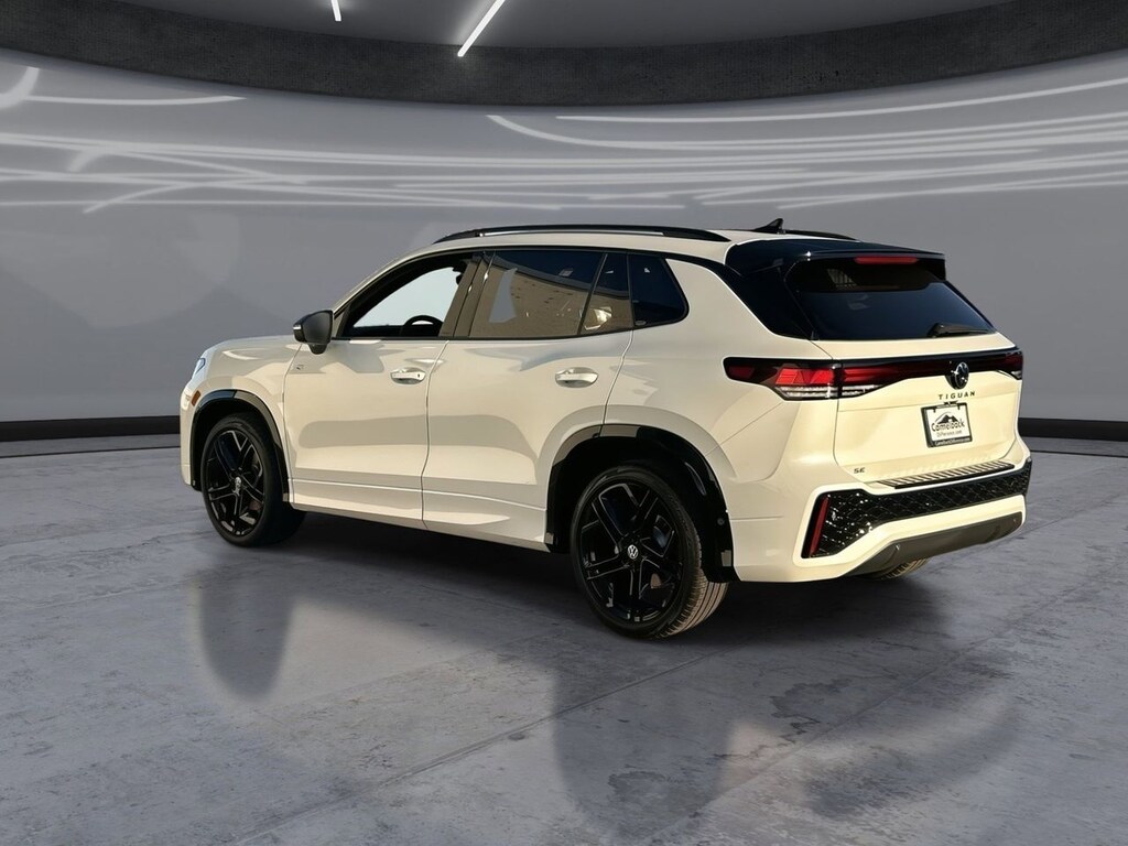 New 2026 Volkswagen Tiguan 2.0T SE R-Line Black SUV