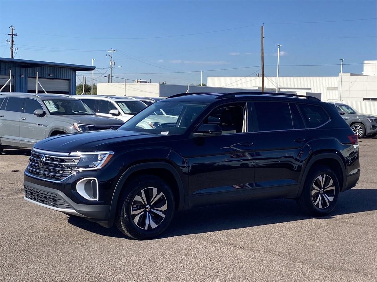2026 Volkswagen Atlas SE photo 4