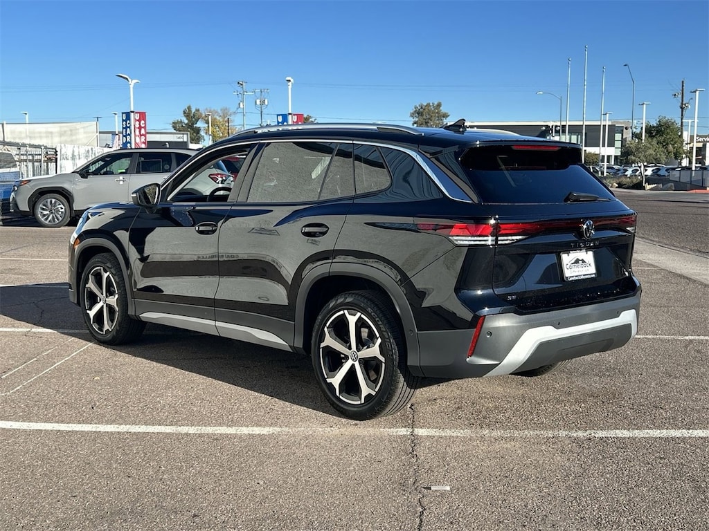 New 2026 Volkswagen Tiguan 2.0T SE SUV