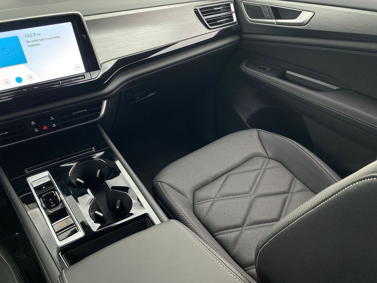 2026 Volkswagen Atlas Cross Sport SE w/Tech - Photo 12