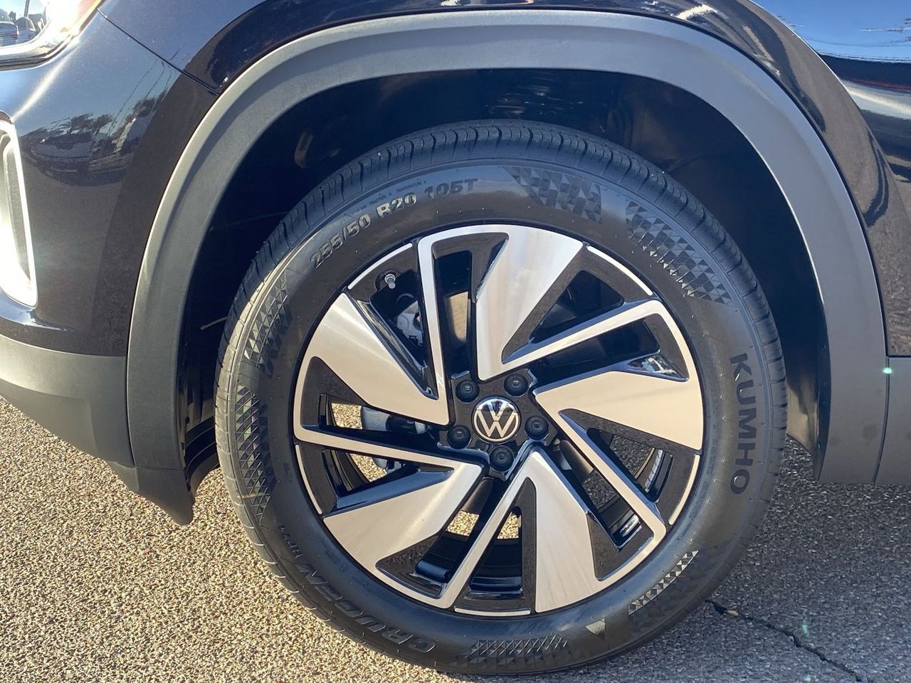 2026 Volkswagen Atlas SE w/Tech - Photo 6