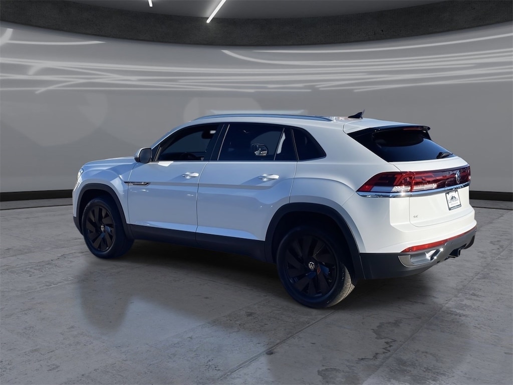 New 2026 Volkswagen Atlas Cross Sport 2.0T SE w/Technology SUV
