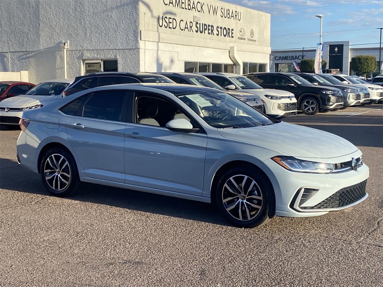 2025 Volkswagen Jetta 1.5T SE photo 2