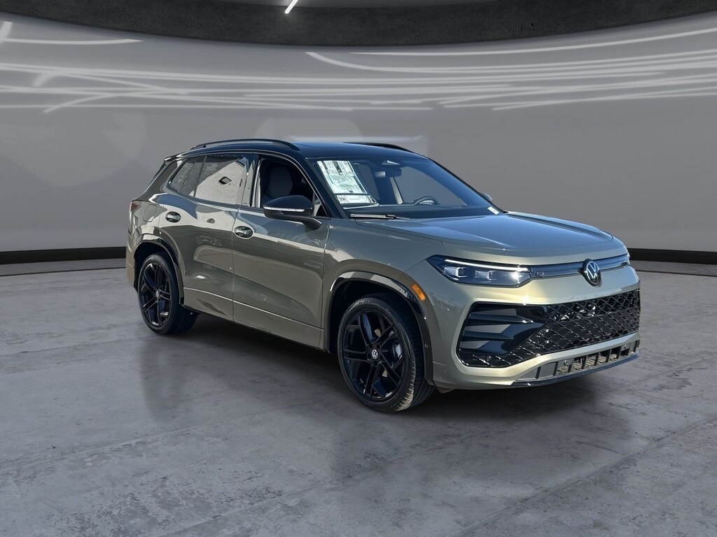 New 2026 Volkswagen Tiguan SE R-Line Black SUV
