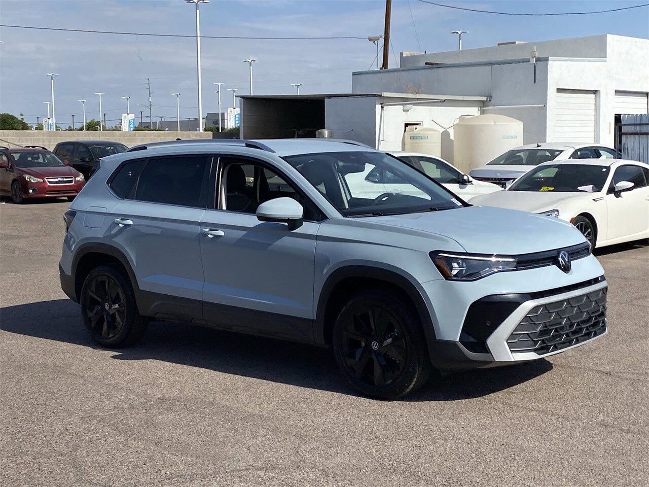 2025 Volkswagen Taos SE photo 3