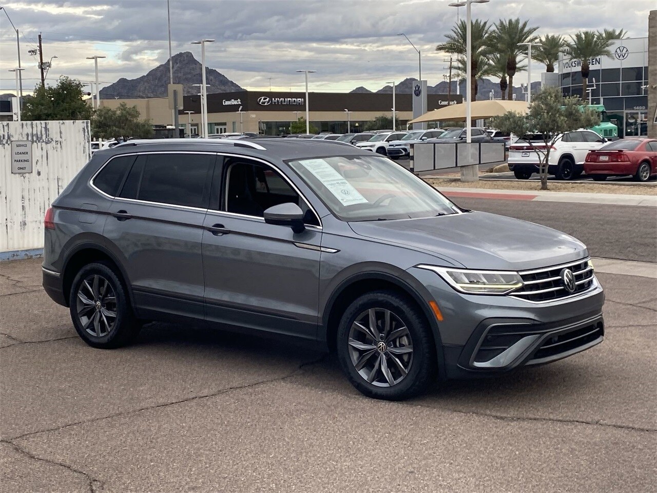 2022 Volkswagen Tiguan SE photo 2