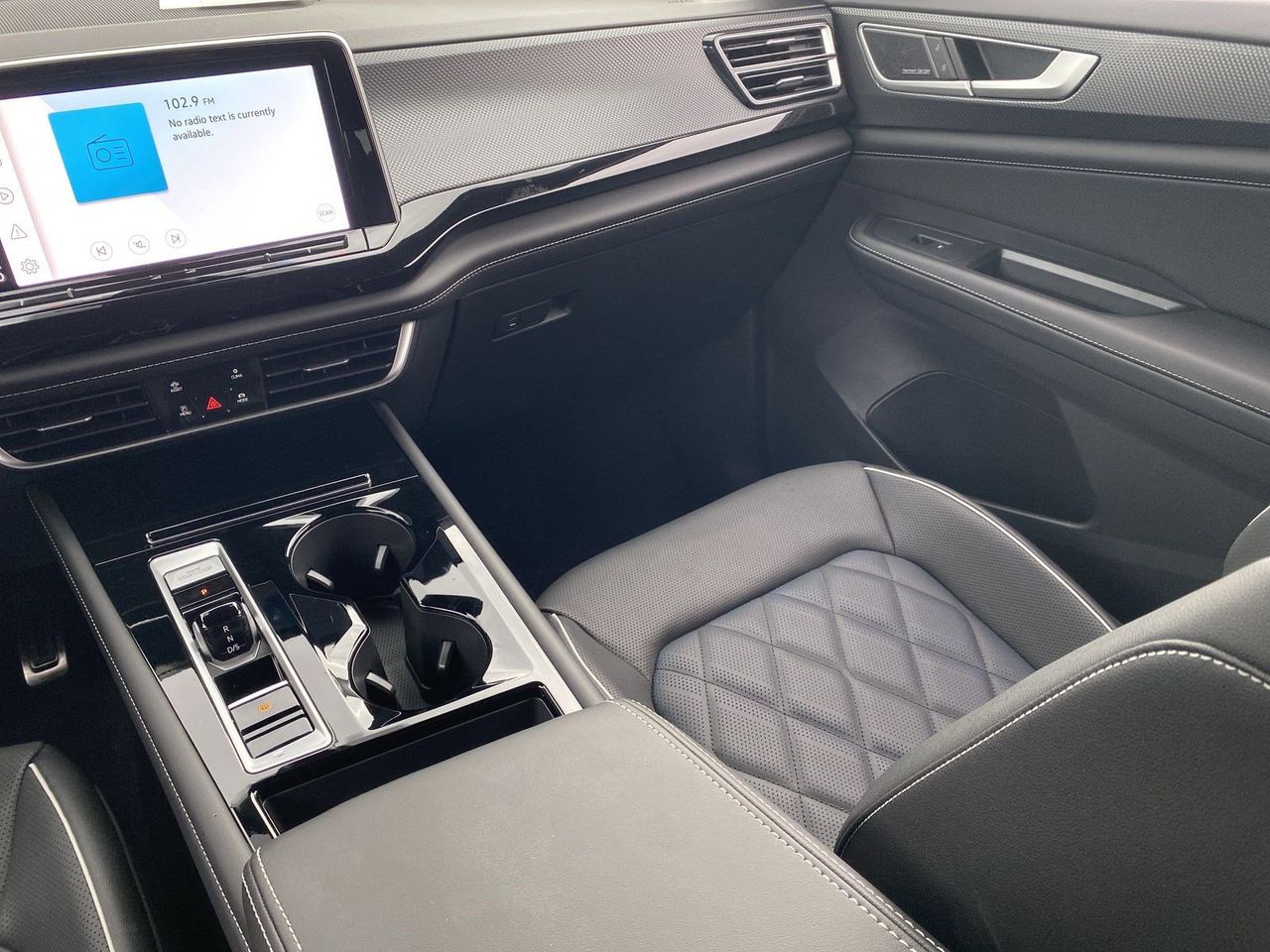 2026 Volkswagen Atlas Cross Sport SEL Premium R-LINE - Photo 12