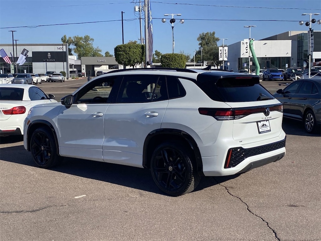 New 2026 Volkswagen Tiguan 2.0T SE R-Line Black SUV