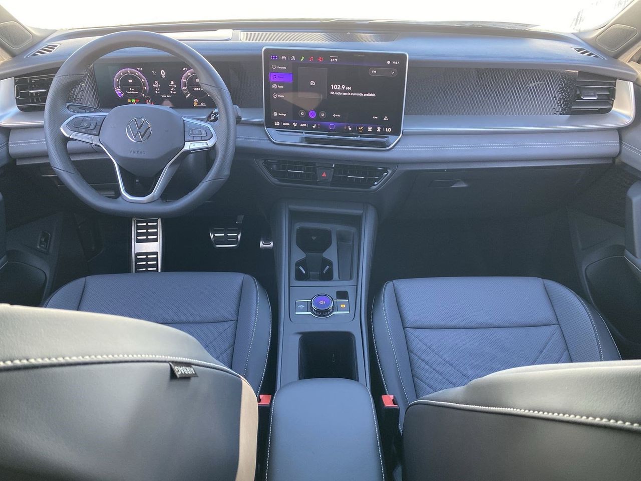 2026 Volkswagen Tiguan SE R-LINE BLACK - Photo 11