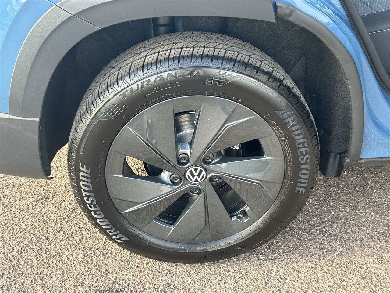 2025 Volkswagen Taos S photo 2