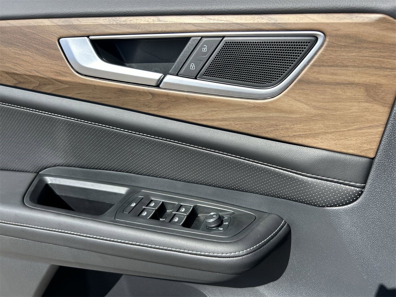 Image 17 of 2025 Volkswagen Atlas