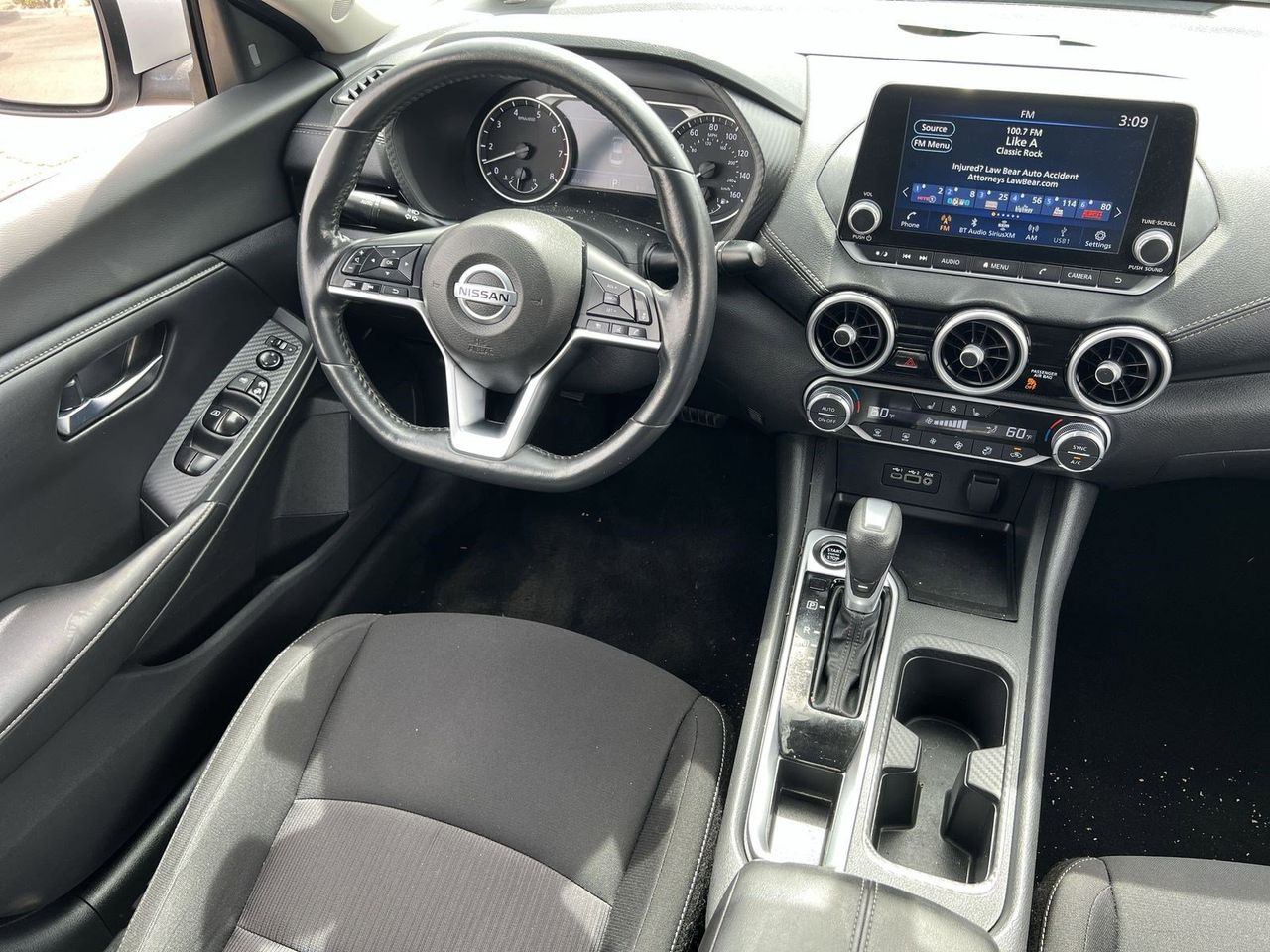 2022 Nissan Sentra SV - Photo 12