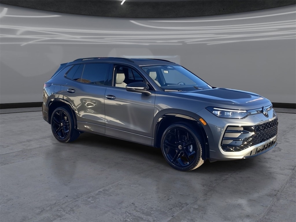 New 2026 Volkswagen Tiguan 2.0T SE R-Line Black SUV