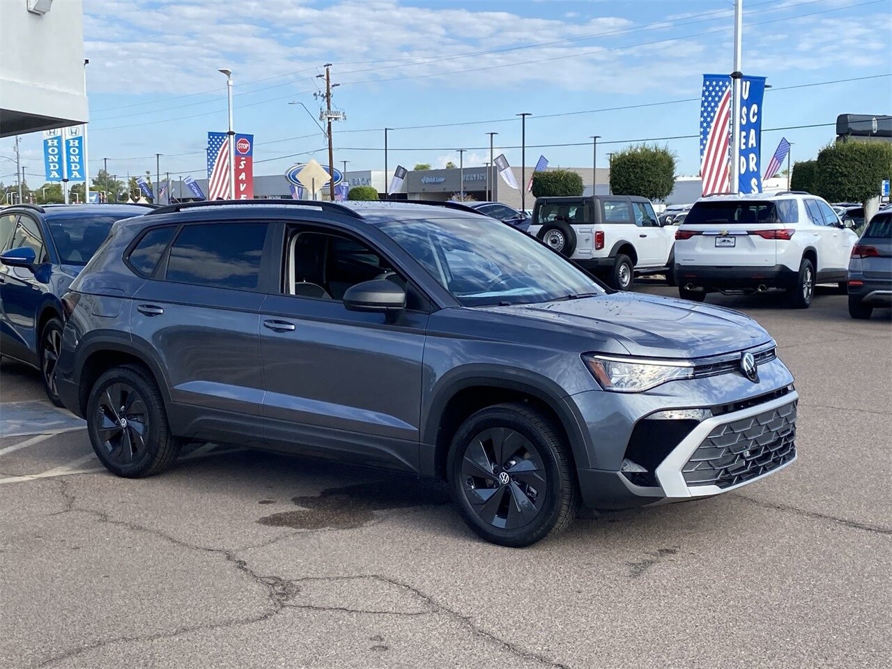 2025 Volkswagen Taos S photo 2