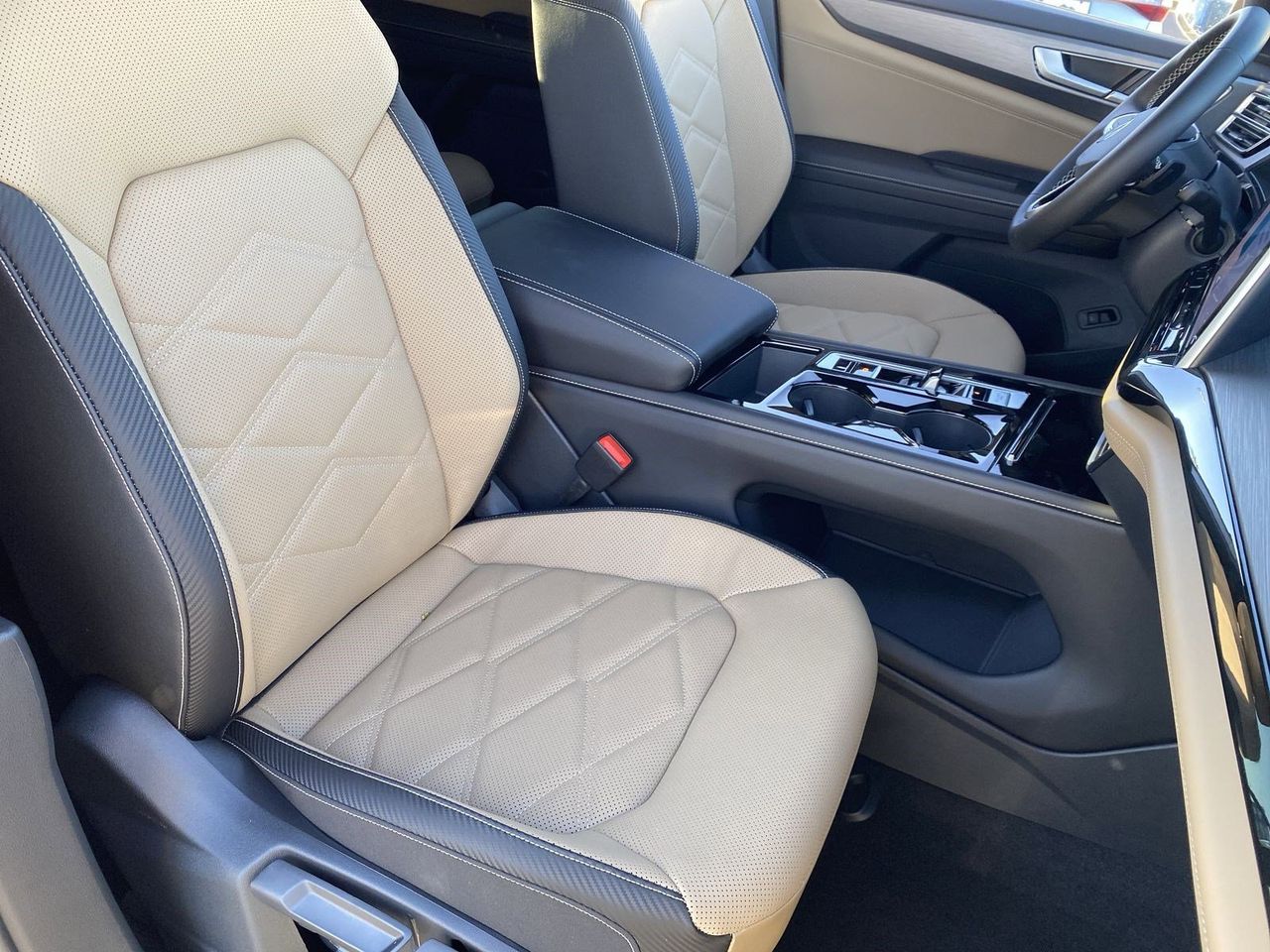 2026 Volkswagen Atlas Cross Sport SE w/Tech - Photo 7