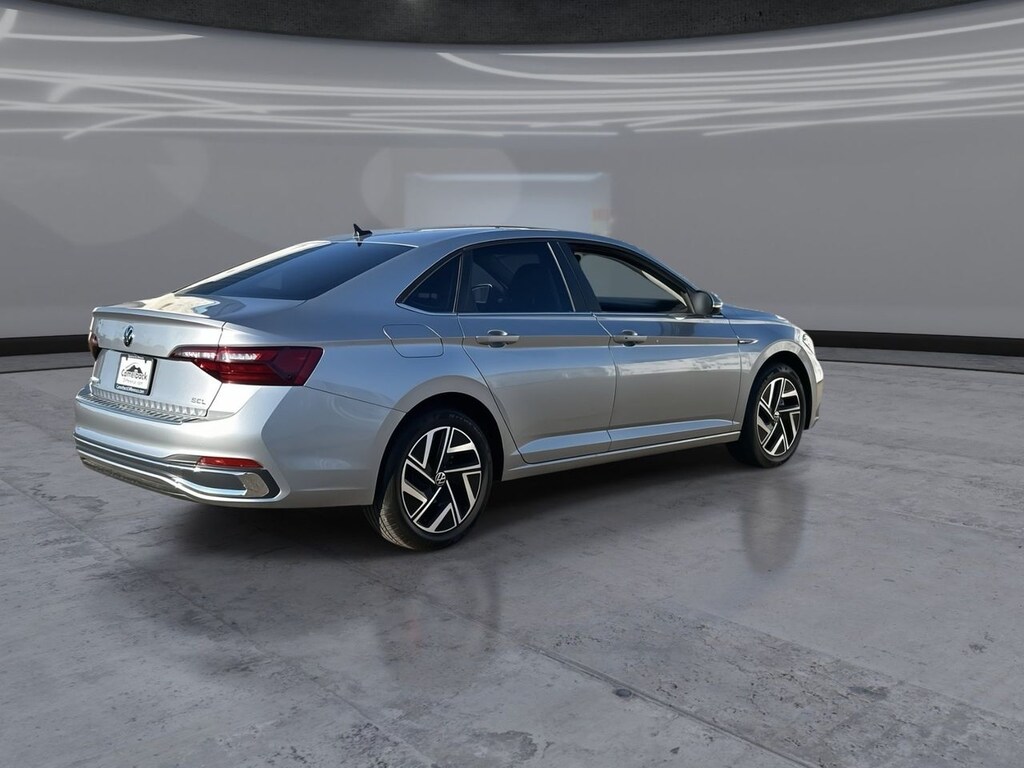 Used 2024 Volkswagen Jetta 1.5T SEL Sedan